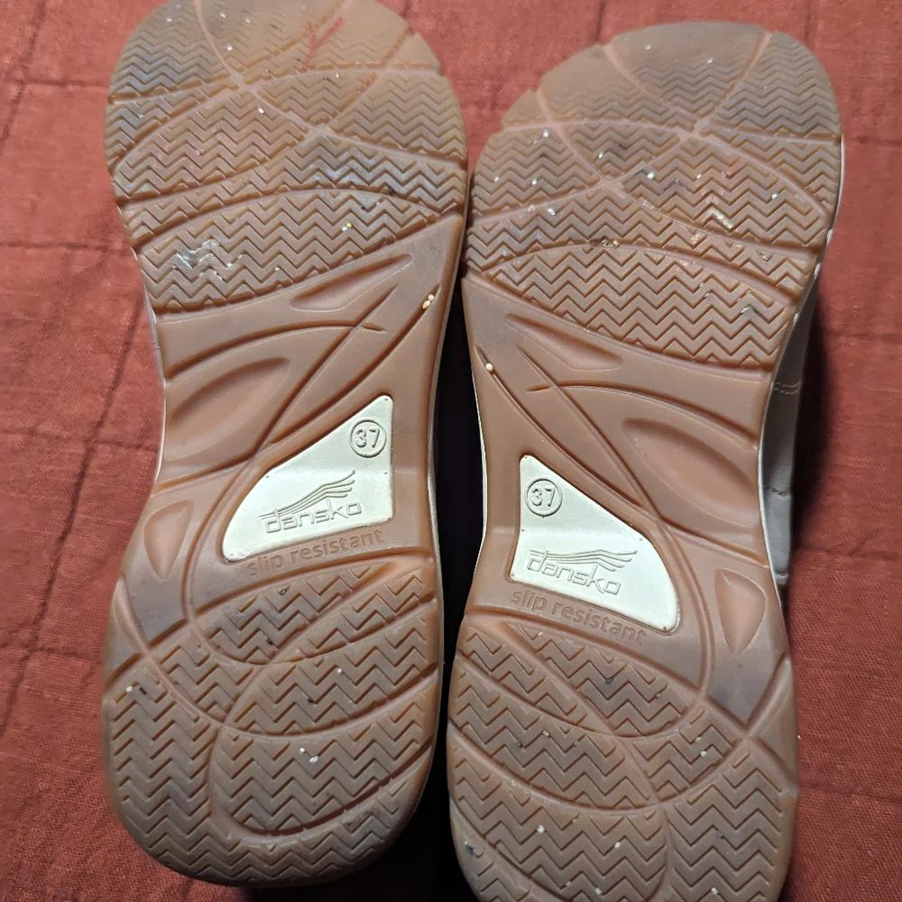 Dansko slip on - Picture 3 of 8